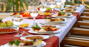 ¿Cuánto cuesta un servicio de catering para eventos?