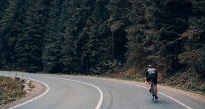 ¿Cuánto cuesta un entrenador de ciclismo? Precios en 2025