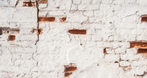 ¿Cuánto cuesta derribar un muro? Precios en 2026