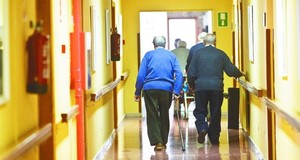 ¿Cuánto cuestan las residencias para adultos mayores? Precios 2024