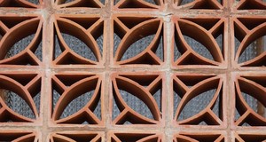 ¿Cuánto cuesta instalar una celosía? Precios por m2 en 2026