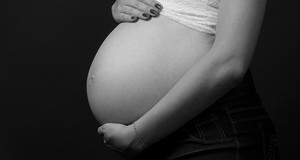¿Cuánto cuesta una sesión de belly painting para embarazadas?