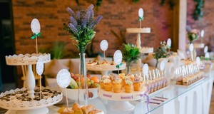 ¿Cuánto cuesta una mesa de dulces? Precios para 2026