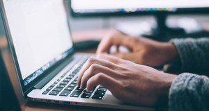 ¿Cuánto cuesta mantener una página web? Precios en 2024