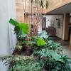 Entrega de jardinería en el interior