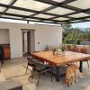 Entrega de ampliación de terraza con asador.