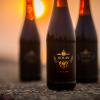 Fotografía de producto: cerveza artesanal al atardecer, bodegón en locación